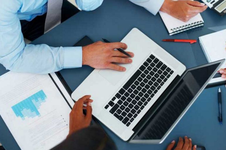 OA產品選型時根據(jù)企業(yè)目前需求開發(fā)嗎？